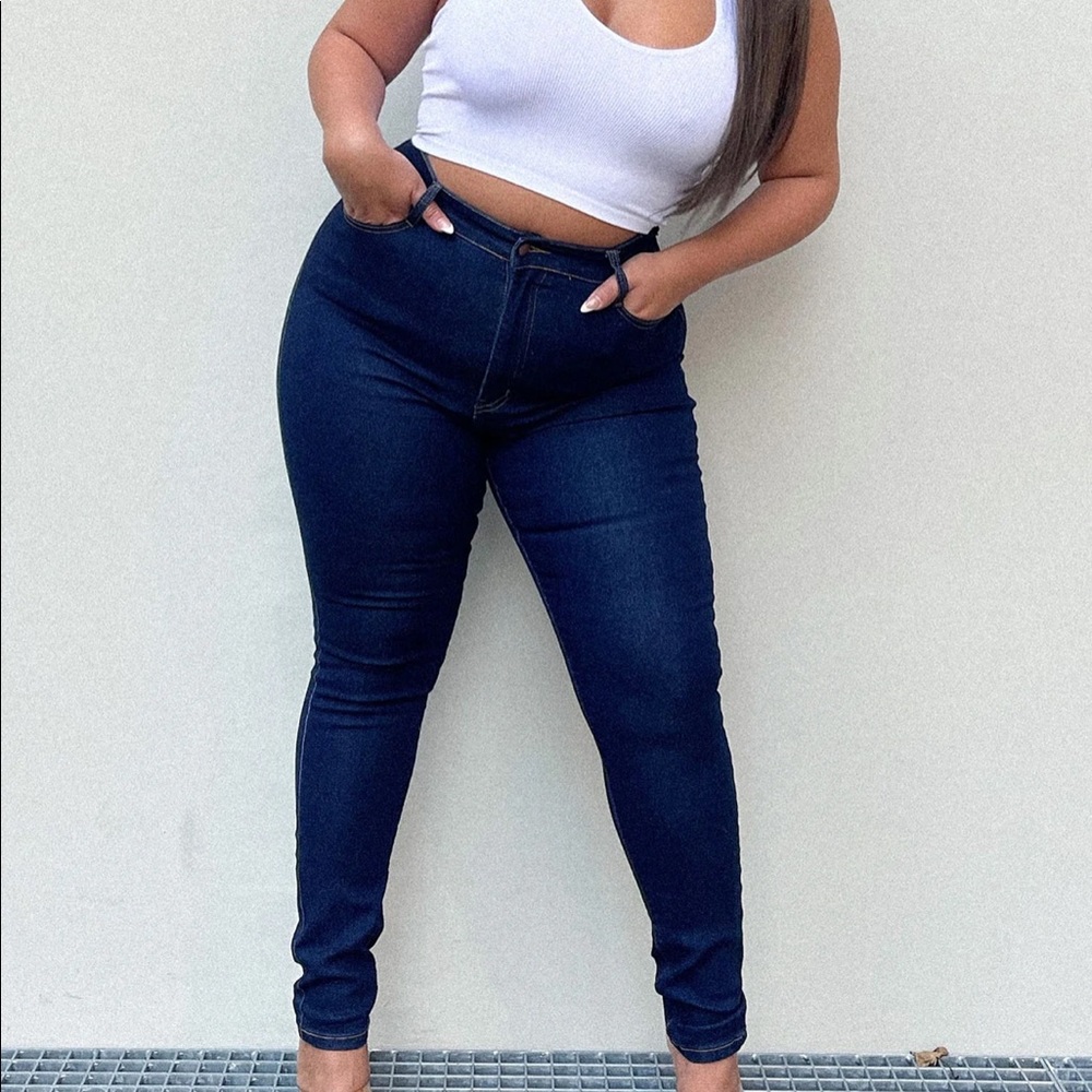 FASHION NOVA highrise skinny jeans size 9